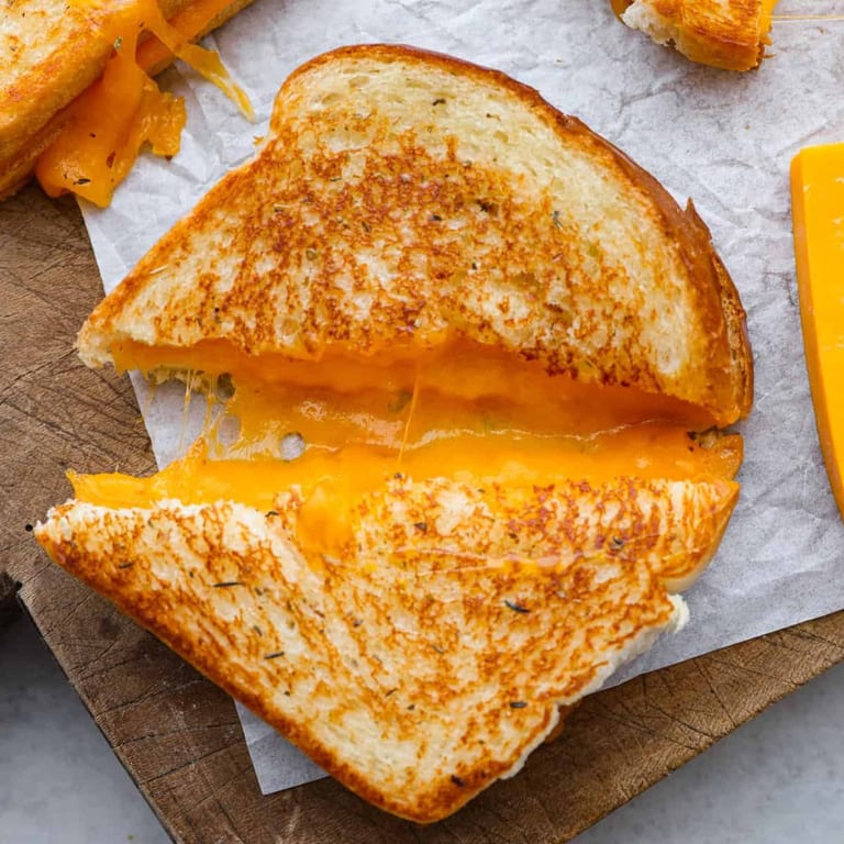 Delicious Grilled Cheese Sandwiches